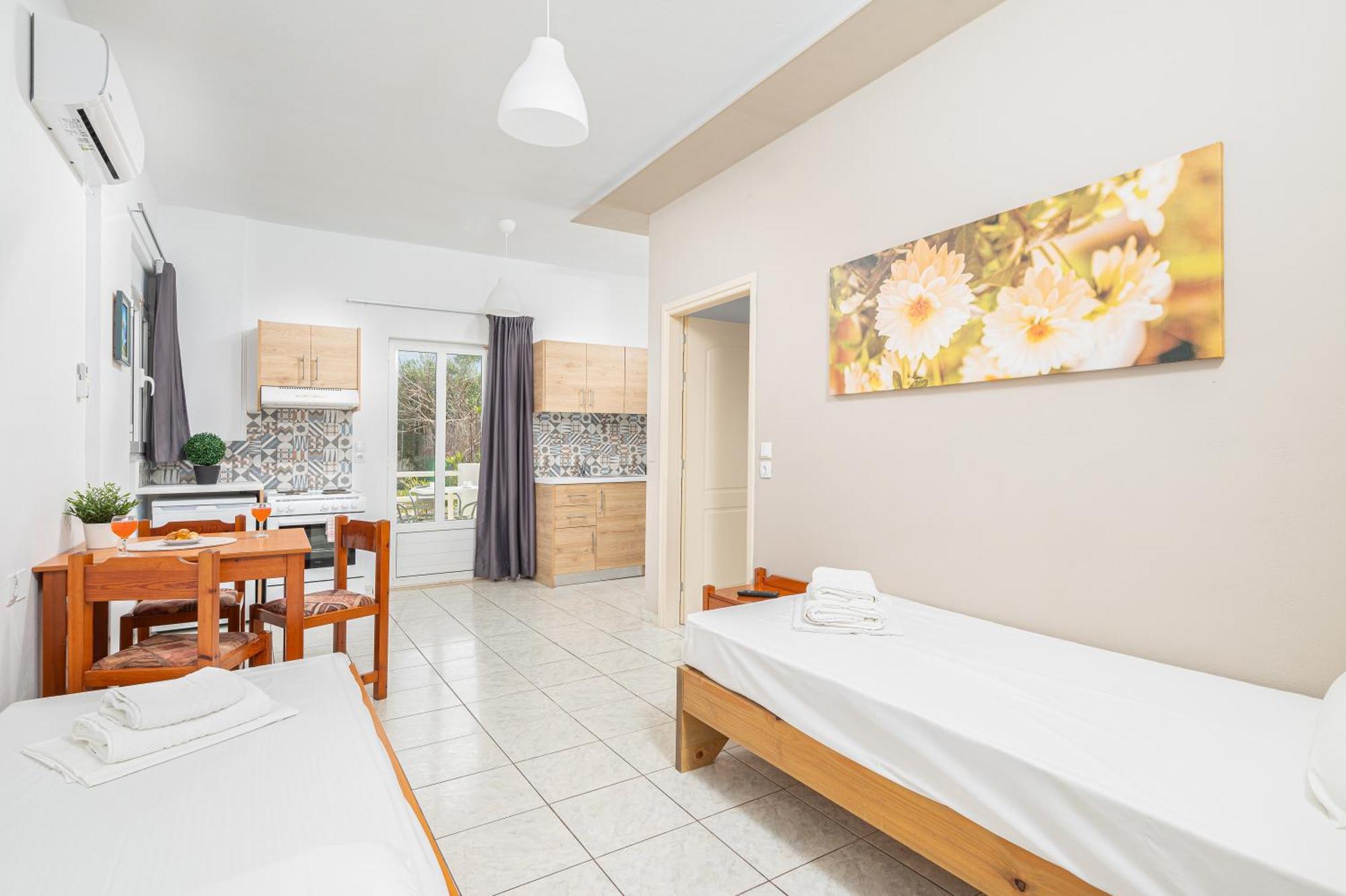 Mylos Apartments Anissaras Херсонисос Екстериор снимка