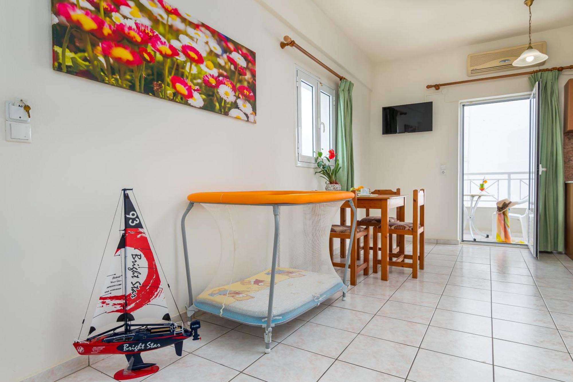 Mylos Apartments Anissaras Херсонисос Екстериор снимка
